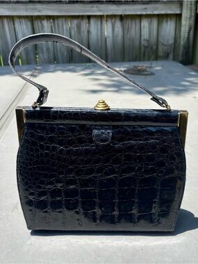 1950s Vintage Vassar Genuine Black Alligator Structured Purse w/Brass Closure